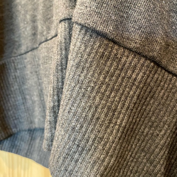 Traleubie charcoal button cardigan, size XL - Picture 5 of 12